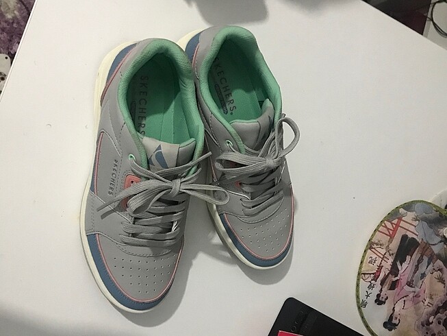 38,5 Beden Skechers ayakkabı