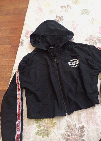 Kız Çocuk Kapüşonlu Fermuarlı Siyah Ceket - Görsel 4