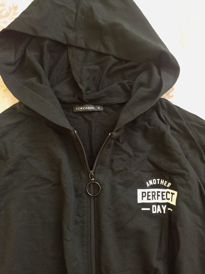 Kız Çocuk Kapüşonlu Fermuarlı Siyah Ceket - Görsel 3