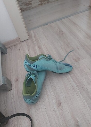 Adidas 43 numara krampon 