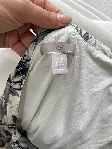 H&M H&M tek omuz çiçekli elbise