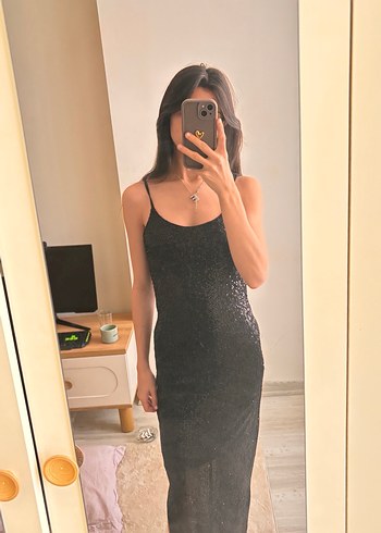 Siyah V Yaka İnce Askılı Midi Elbise - Görsel 4