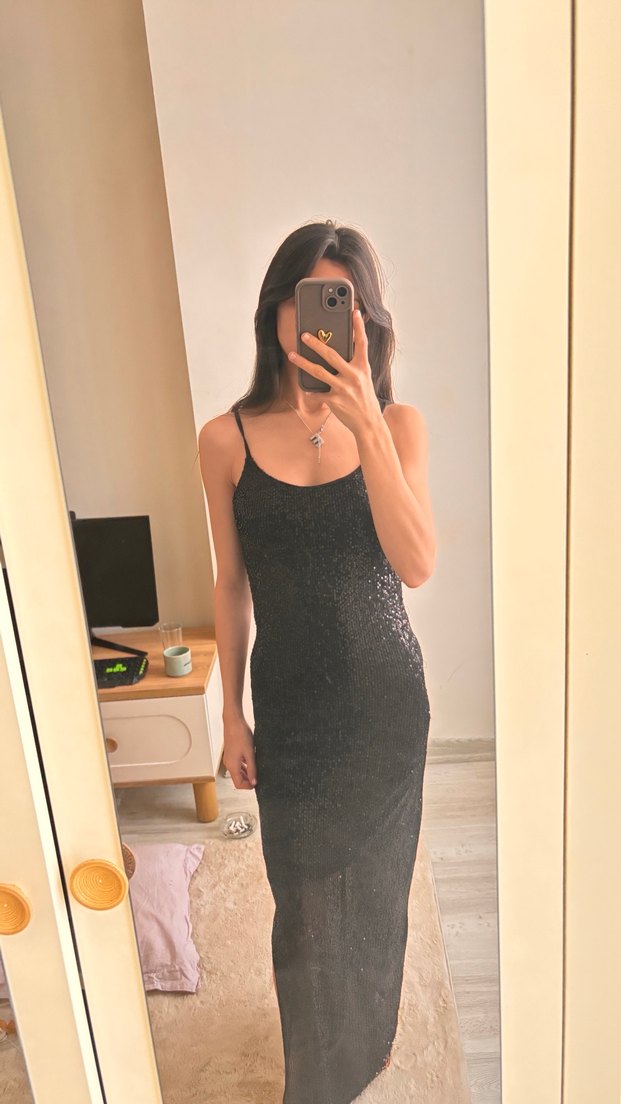 Siyah V Yaka İnce Askılı Midi Elbise - Görsel 4