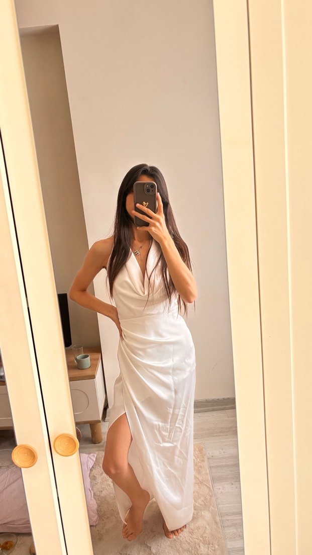 Beyaz Drapeli Midi Elbise - Görsel 4