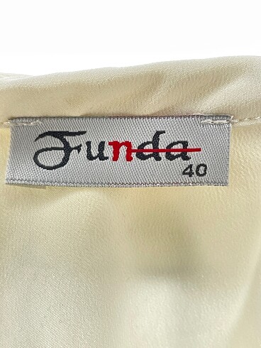40 Beden çeşitli Renk Vintage Love Bluz %70 İndirimli.