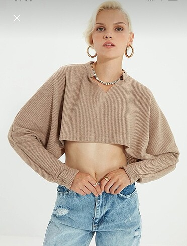 Bej Crop Bluz