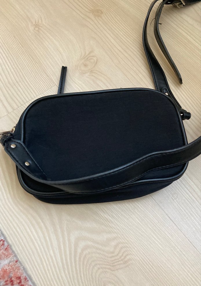 Siyah Deri Kadın Çapraz Çanta - Görsel 2