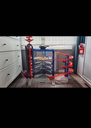 Hot Wheels Ultimate Garaj Dev Kule