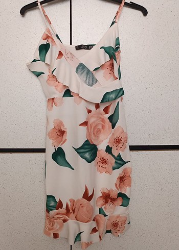 She Çiçek Desenli Mini Askılı Elbise