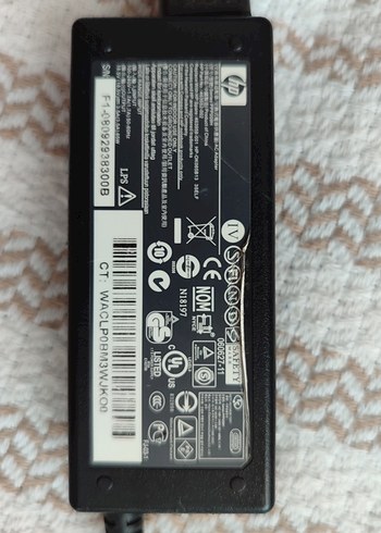 Hp Hp Siyah Laptop Şarj Adaptörü