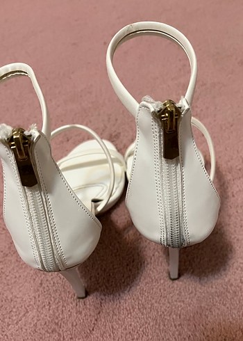 Bantlı topuklu ayakkabı - Görsel 5