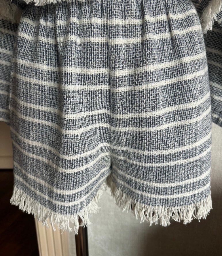 Gri Çizgili Şort- Üst takım XS bedendir - Görsel 2