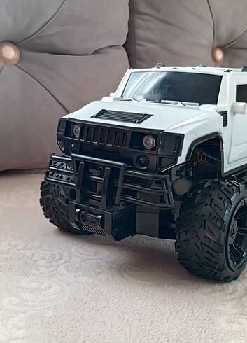 Beden Renk Hummer H2 uzaktan kumandalı Jeep