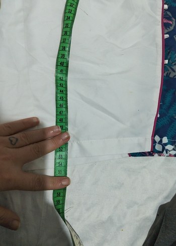 Beyaz Desenli Erkek Mini Şort - Görsel 4