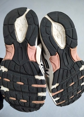 Yılan Desenli Beyaz Bağcıklı Spor Ayakkabı - Görsel 6