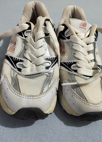 Yılan Desenli Beyaz Bağcıklı Spor Ayakkabı - Görsel 7