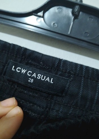 Siyah Kemerli Rahat Kesim Erkek Pantolon - Görsel 2