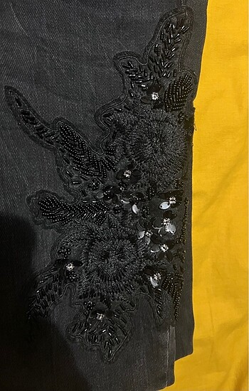 38 Beden Orjinal zara siyah işlemeli kot pantolon
