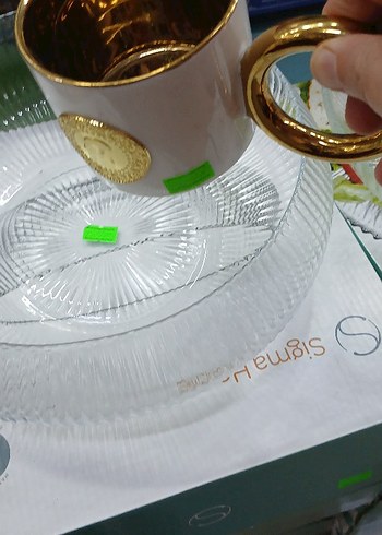 Altın detaylı şık kahve fincanı