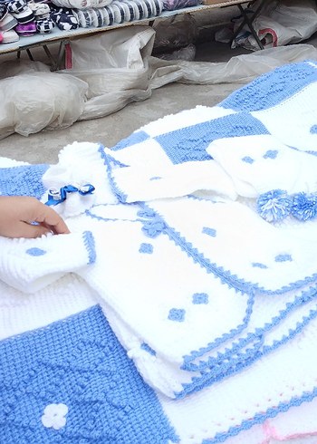 Nakışlı Mavi Örgü Bebek Battaniyesi takımı - Görsel 2