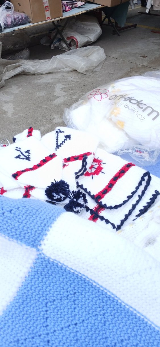 Nakışlı Mavi Örgü Bebek Battaniyesi takımı - Görsel 3