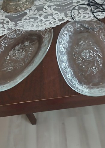 Nakışlı Beyaz Gri Cam Servis Tabakları - Görsel 3