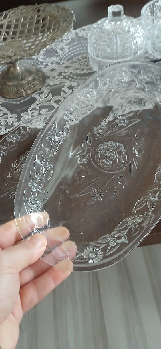 Nakışlı Beyaz Gri Cam Servis Tabakları - Görsel 5