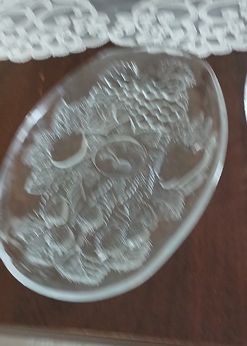 Nakış Desenli Gri-Beyaz Cam Tabaklar - Görsel 3