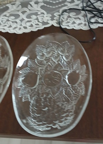 Nakış Desenli Gri-Beyaz Cam Tabaklar - Görsel 4