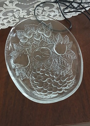 Nakış Desenli Gri-Beyaz Cam Tabaklar - Görsel 2