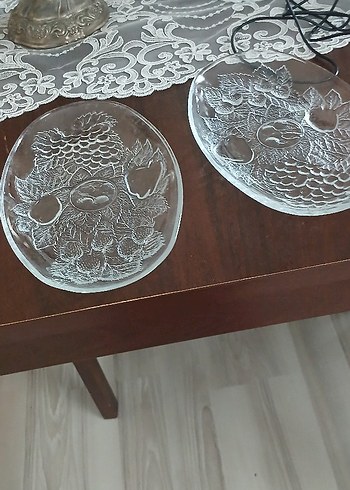 Nakış Desenli Gri-Beyaz Cam Tabaklar - Görsel 6