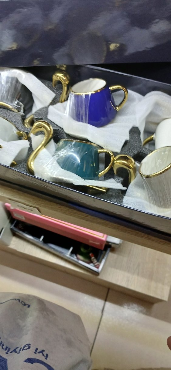 Beyaz ve Altın Detaylı kuğulu fincan takımı - Görsel 3