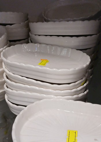 Beyaz Dalgalı Kenarlı Porselen Tabak - Görsel 2