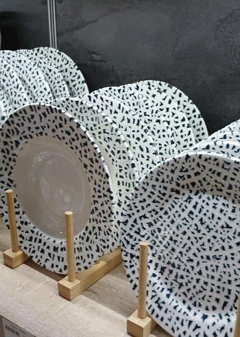 Beyaz Siyah Desenli Yemek Tabağı Seti 24 parca - Görsel 3