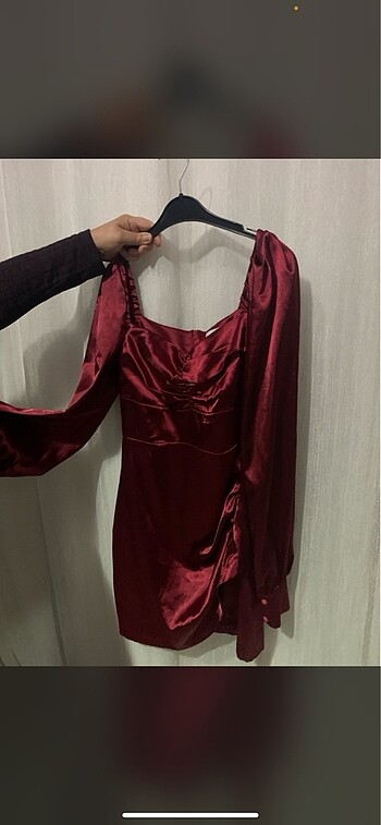 xs Beden kırmızı Renk Saten elbise