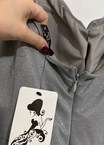 Uzun gri Drapeli V Yaka Kadın Abiye Elbise - Görsel 6