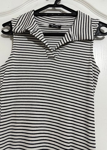 Gri Çizgili Yüksek Yakalı Midi Elbise - Görsel 4