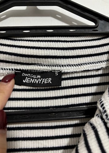 Gri Çizgili Yüksek Yakalı Midi Elbise - Görsel 3