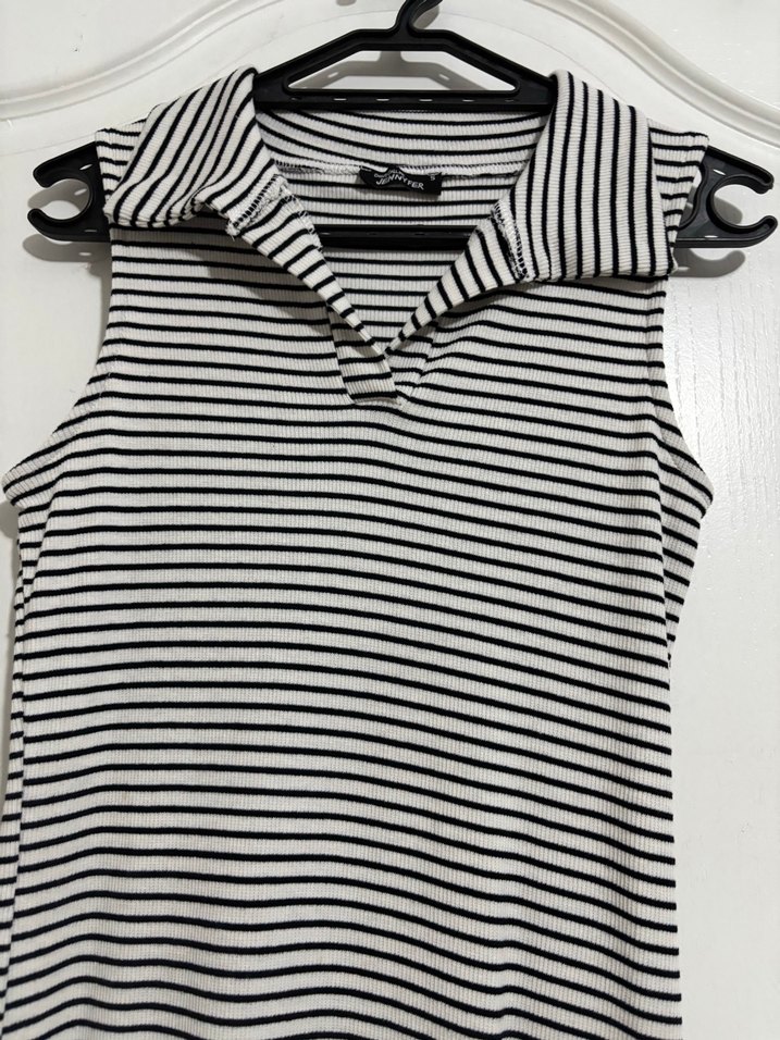 Gri Çizgili Yüksek Yakalı Midi Elbise - Görsel 4