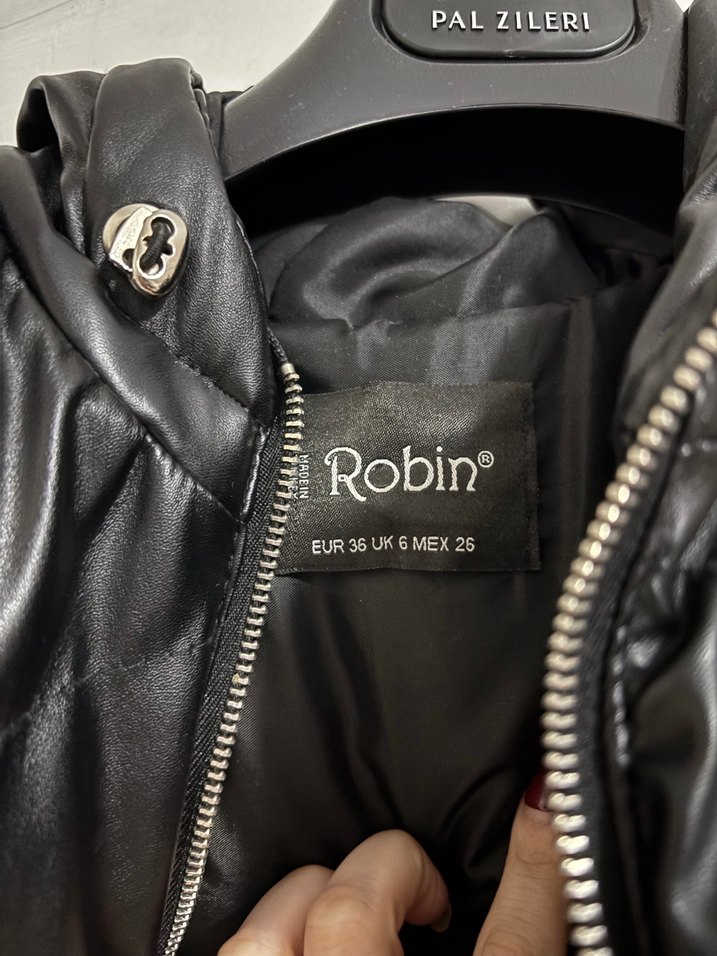 Siyah Deri Kısa Fermuarlı Kadın Yelek - Görsel 4