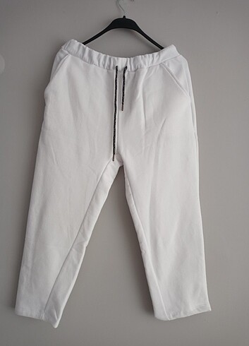 Beyaz eşofman altı pantolon 