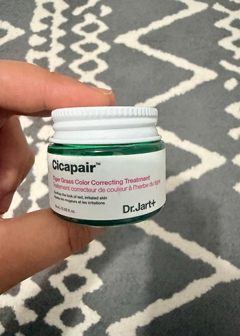 Dr.Jart+ Cicapair Renk Düzeltici Nemlendirici