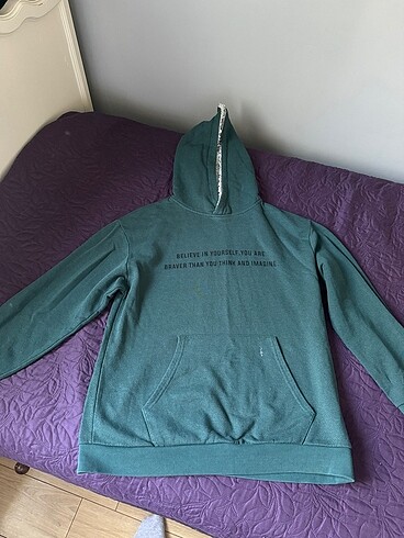 Baskılı koyu yeşil sweatshirt