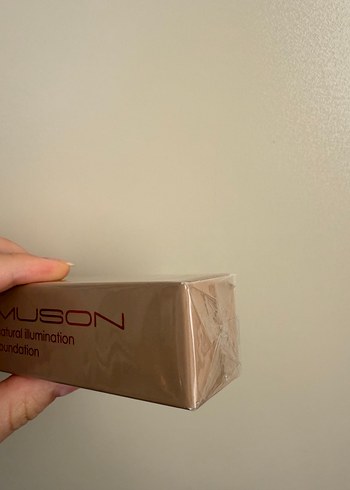 Diğer MUSON Doğal Aydınlatıcı Fondöten - Açık Bej