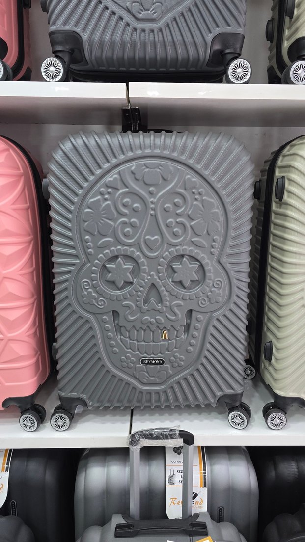 Beyaz Kabartmalı Kafatası Desenli Bavul - Görsel 2