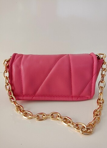 Pembe çanta
