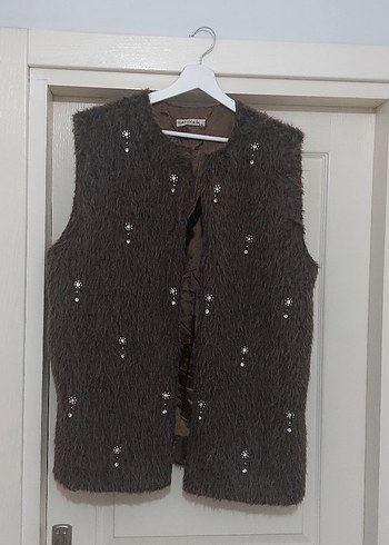 Kahverengi Kürklü Nakışlı Kadın Yelek - Görsel 2