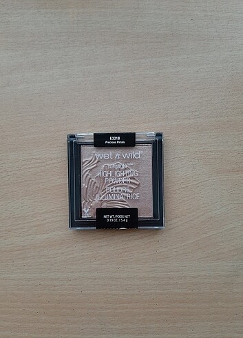 Wet n wild Aydınlatıcı