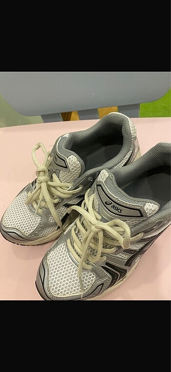 38 Beden Asics spor ayakkabı