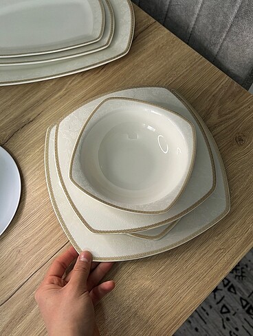 Emsan Porselen 12 Kişilik Yemek Takımı